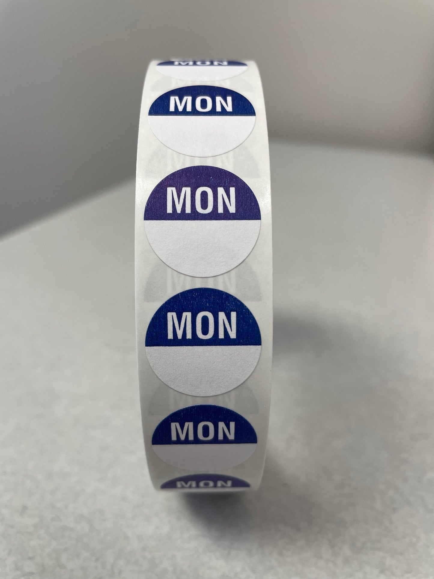Vestcom Monday Day Dot, 0.75" circle, removable adhesive, write-on material, 1000 dots per pack.